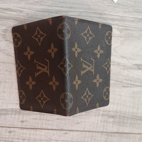 Louis Vuitton Card Holder - Monogram Canvas - Picture 3 of 9